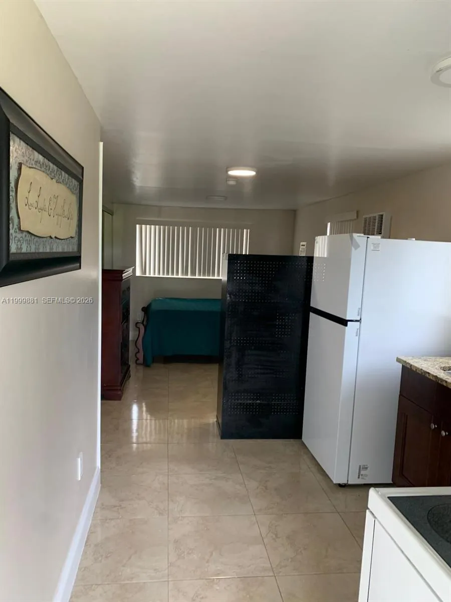 19121 NE Miami Ct # 1, Miami FL 33179