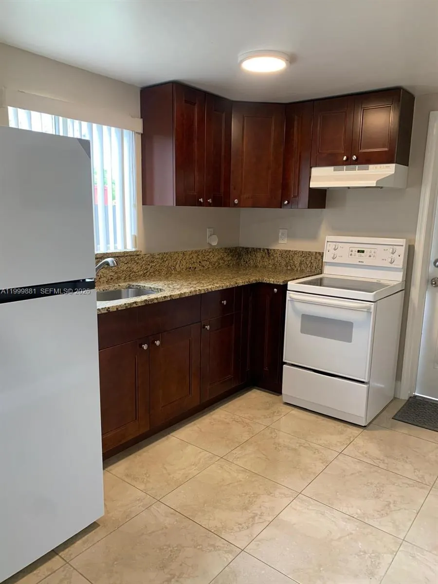 19121 NE Miami Ct # 1, Miami FL 33179