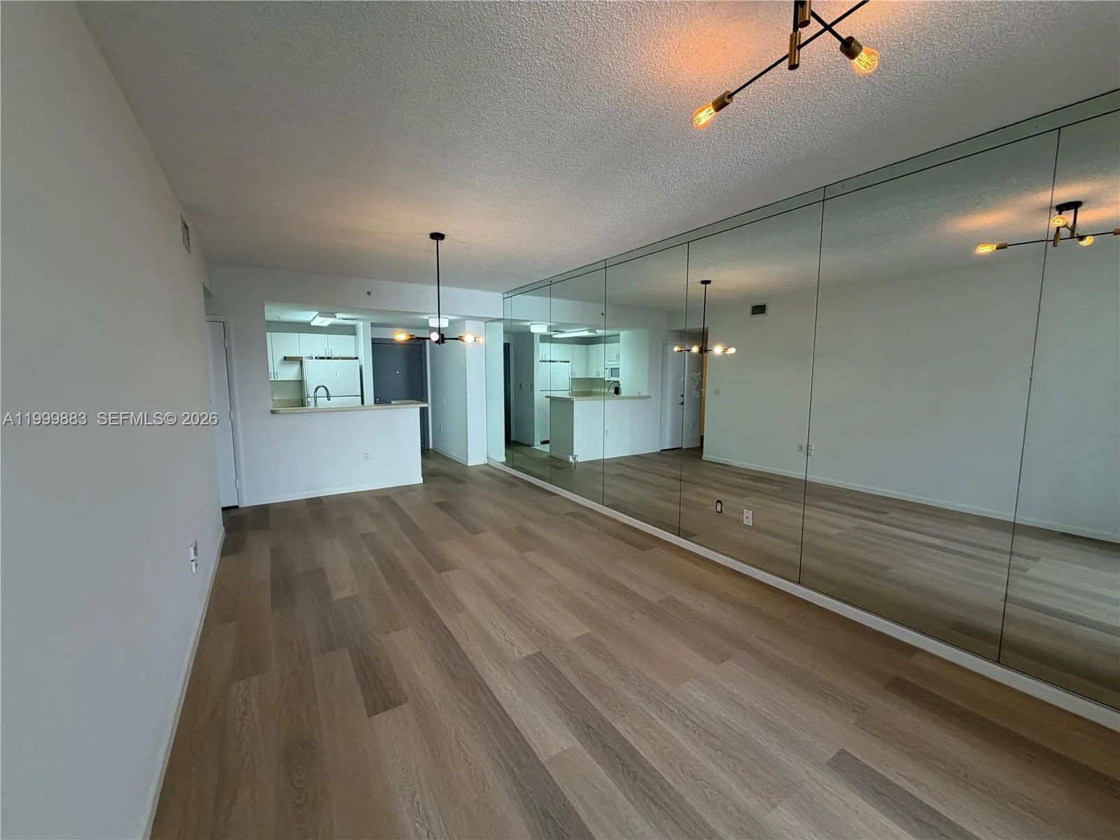 185 SE 14th Ter # 1411, Miami FL 33131