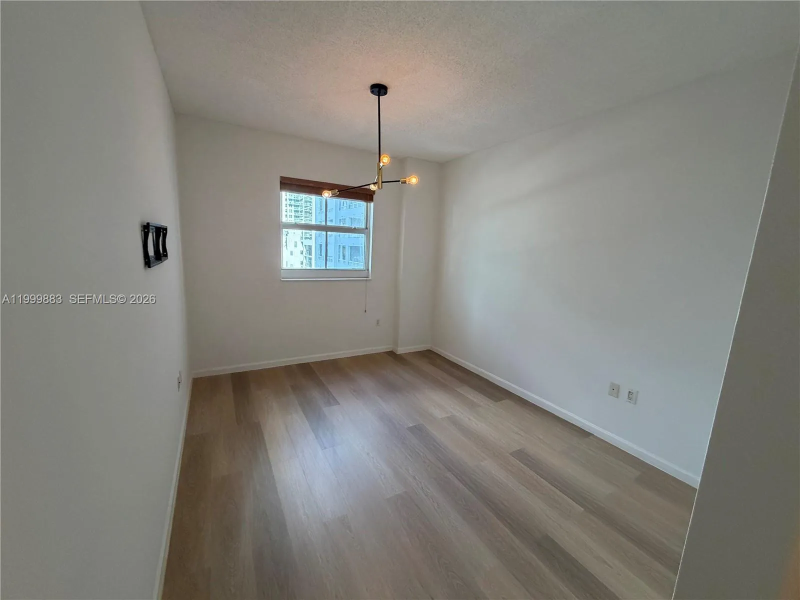 185 SE 14th Ter # 1411, Miami FL 33131