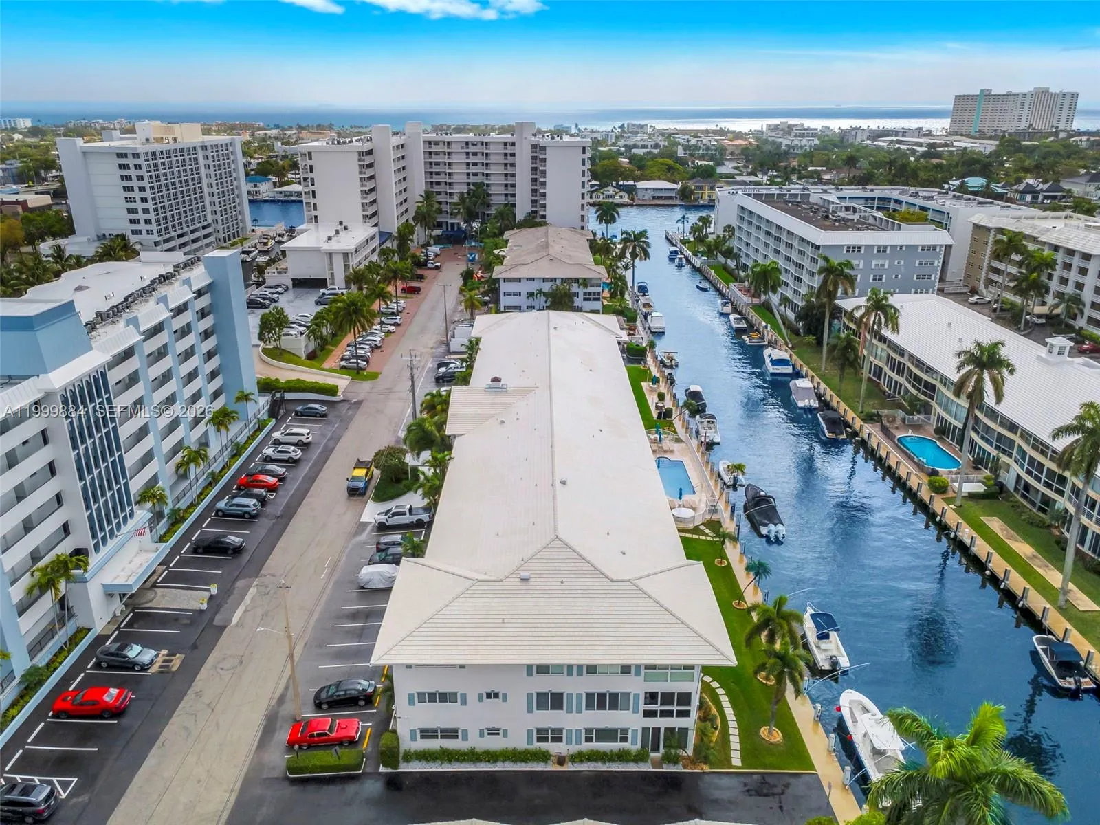 3050 NE 48th St # 208, Fort Lauderdale FL 33308