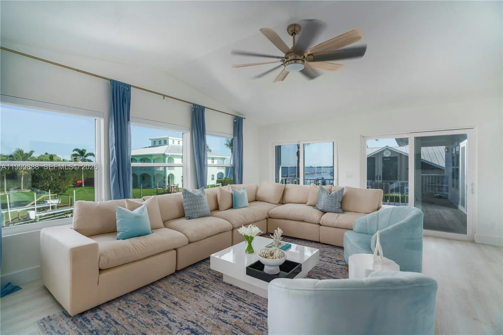 474 Peninsula Dr, Fort Pierce FL 34946