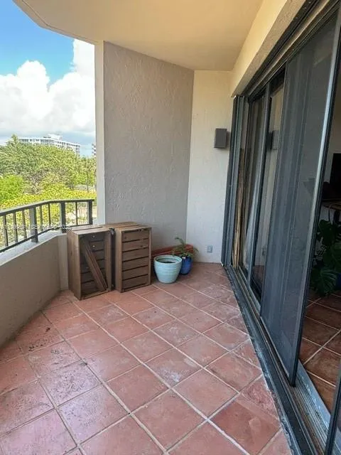 201 Crandon Blvd # 304, Key Biscayne FL 33149