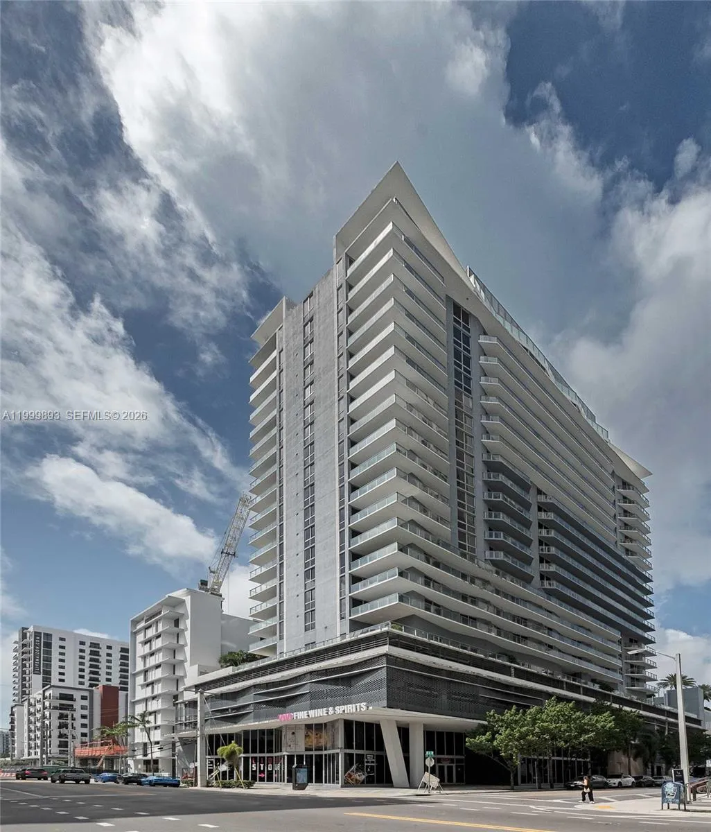 1010 SW 2nd Ave # 1709, Miami FL 33130