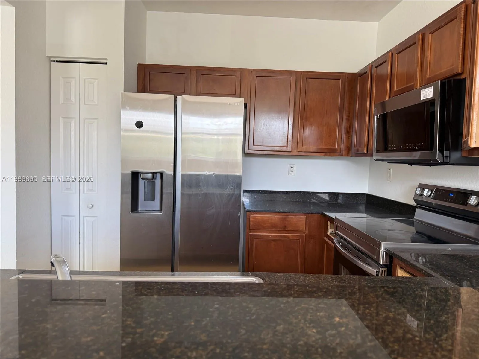 8800 NW 107th CT # 10, Doral FL 33178