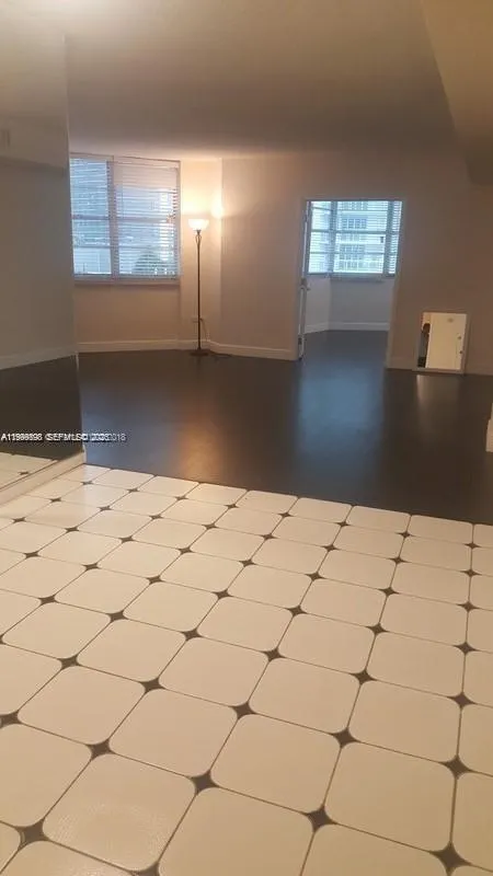 999 Brickell Bay Dr # 1408, Miami FL 33131