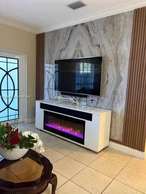 1394 W 30th St, Hialeah FL 33012