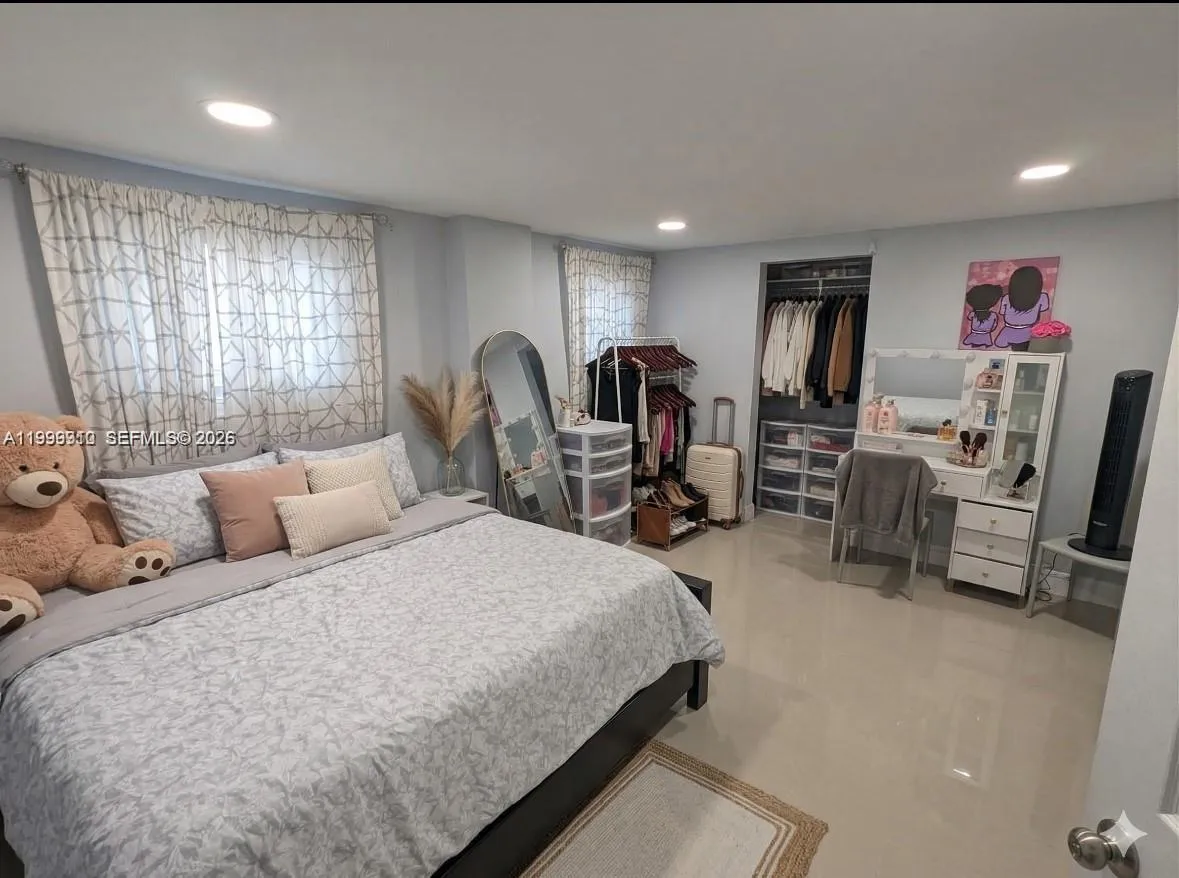 442 NE 162nd St, Miami FL 33162