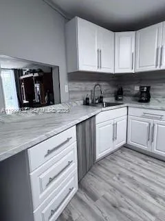 1670 NE 191st St # 3, Miami FL 33179