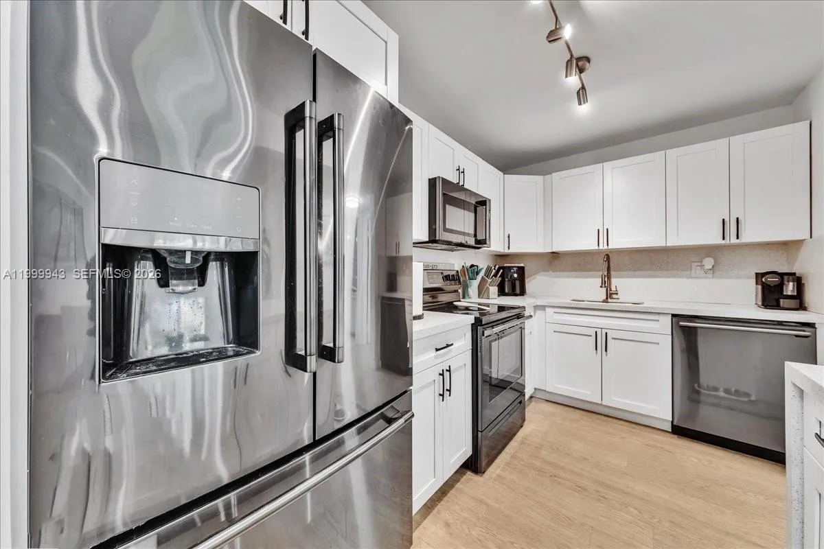 9225 SW 87th Ave # A12, Miami FL 33176