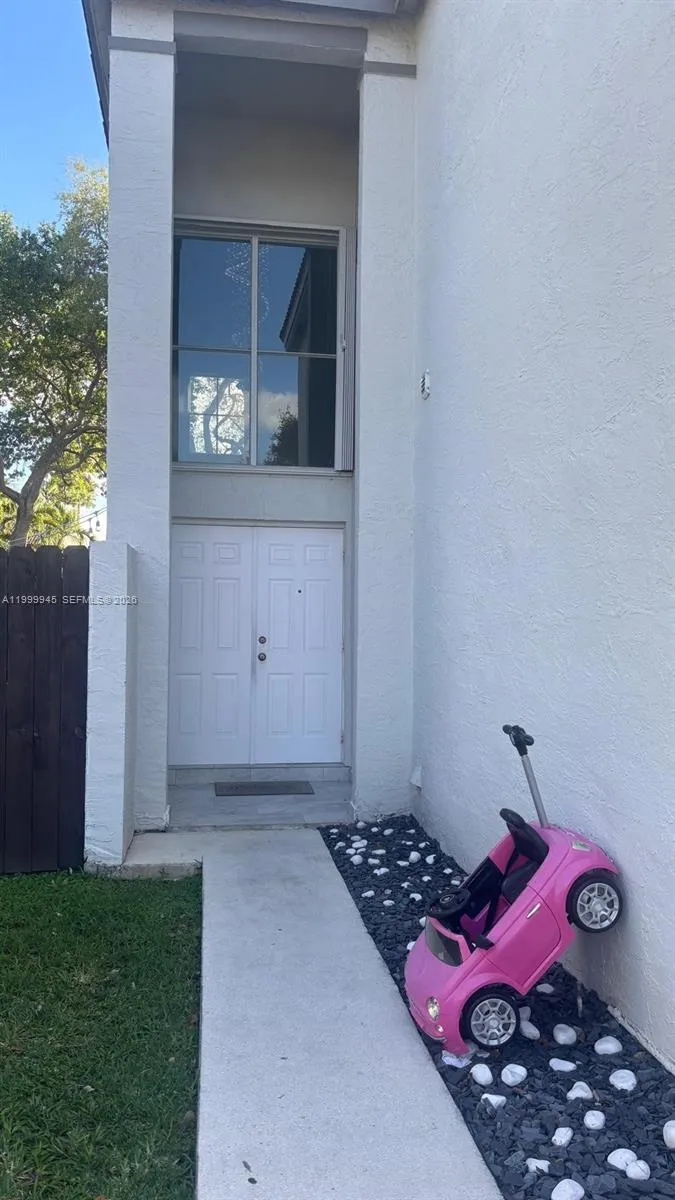 11460 SW 73rd St, Miami FL 33173