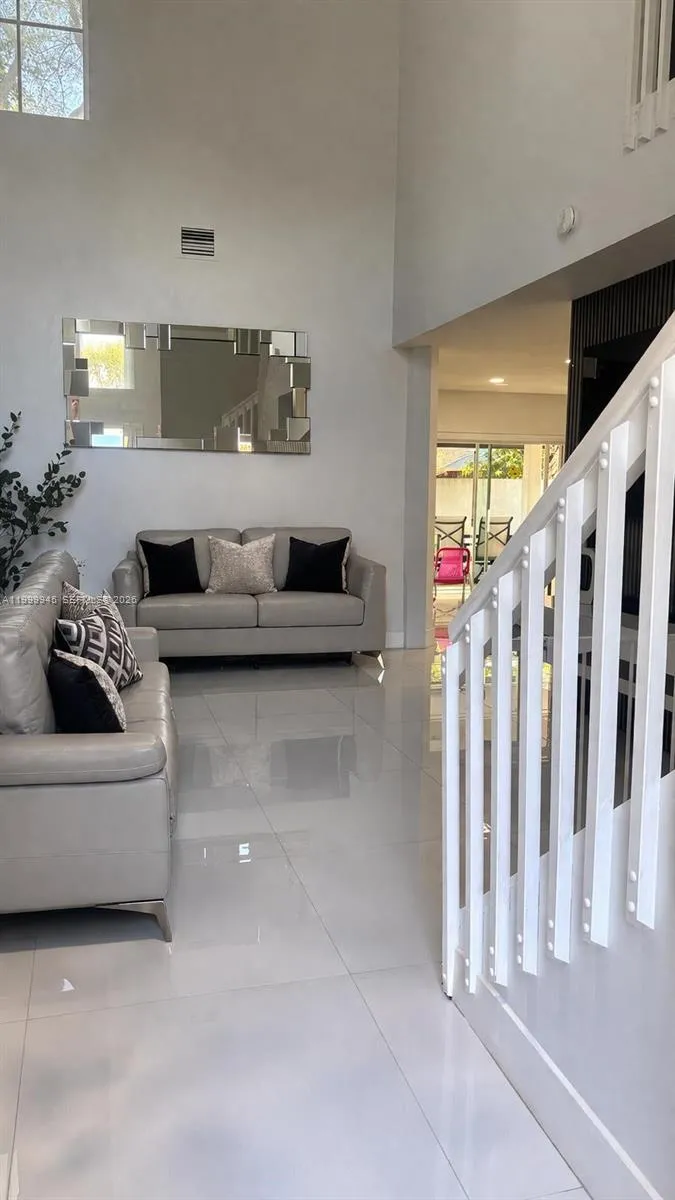 11460 SW 73rd St, Miami FL 33173