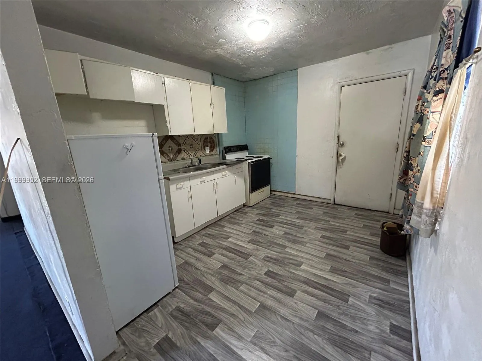 164 SW 2nd Ct, Deerfield Beach FL 33441