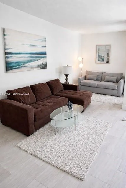 121 NE 34th St # 814, Miami FL 33137