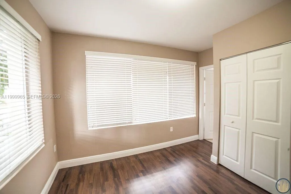 1752 NW 1st St # 3, Miami FL 33125