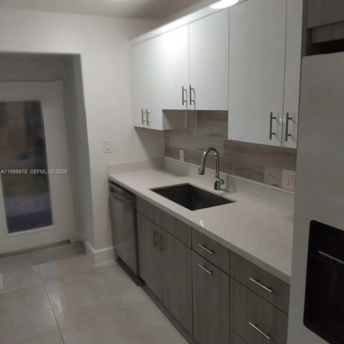 1565 NE 48th St, Pompano Beach FL 33064