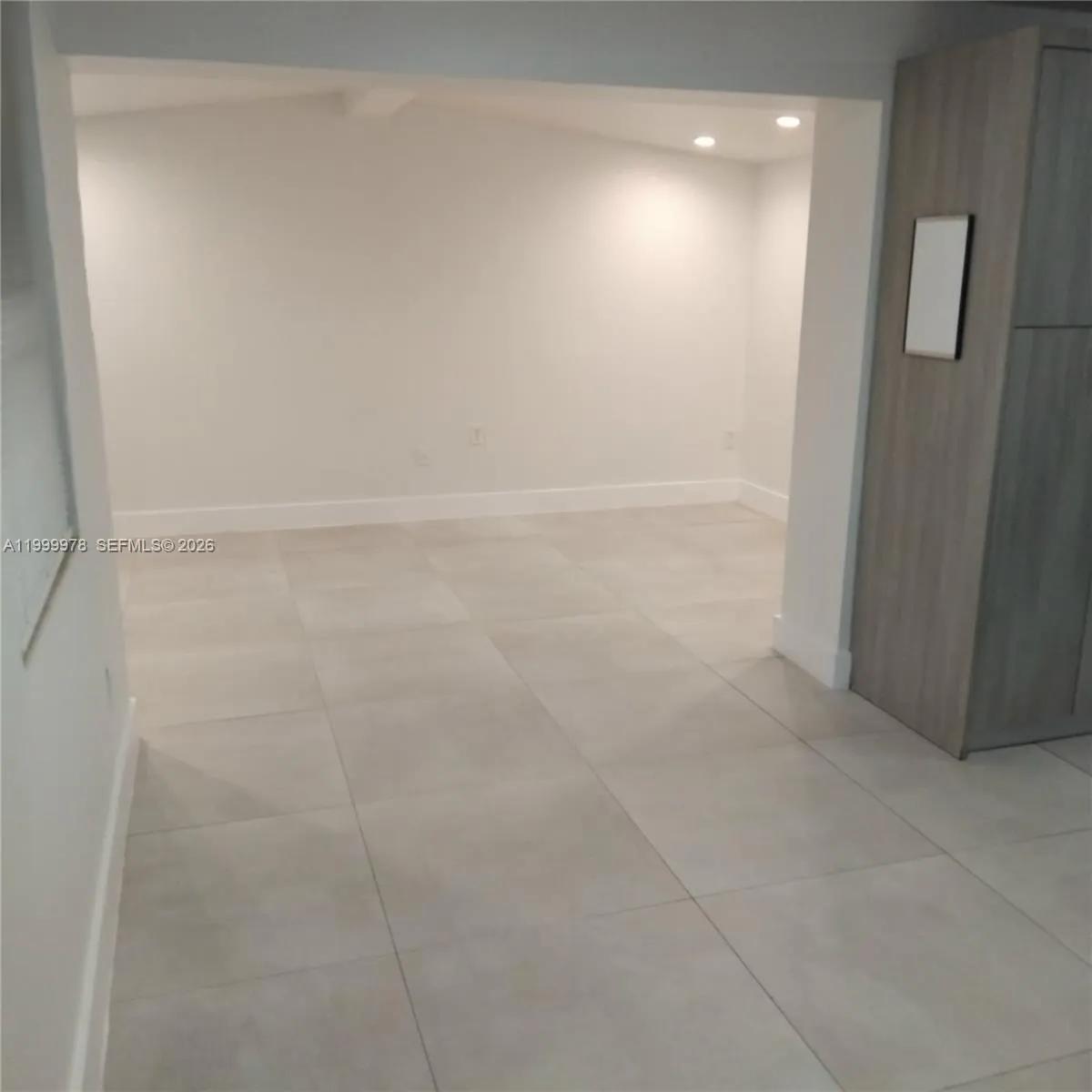 1565 NE 48th St, Pompano Beach FL 33064