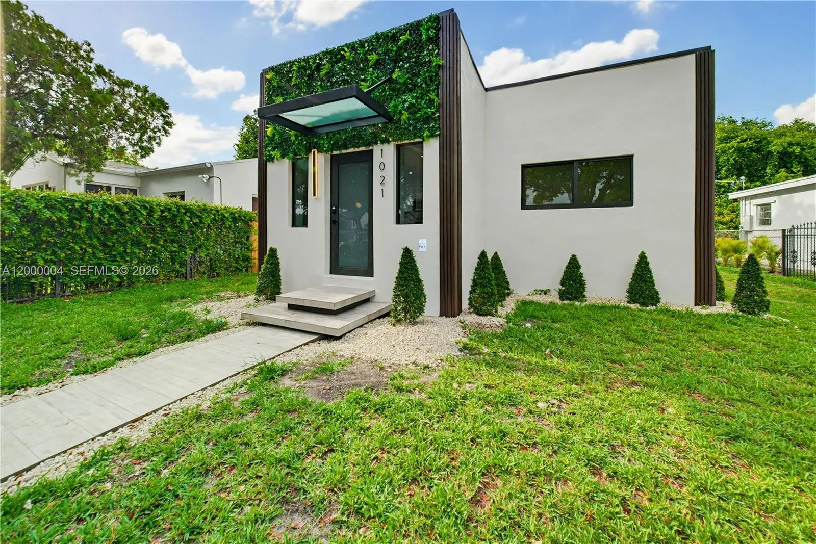 1021 NW 48th St, Miami FL 33127
