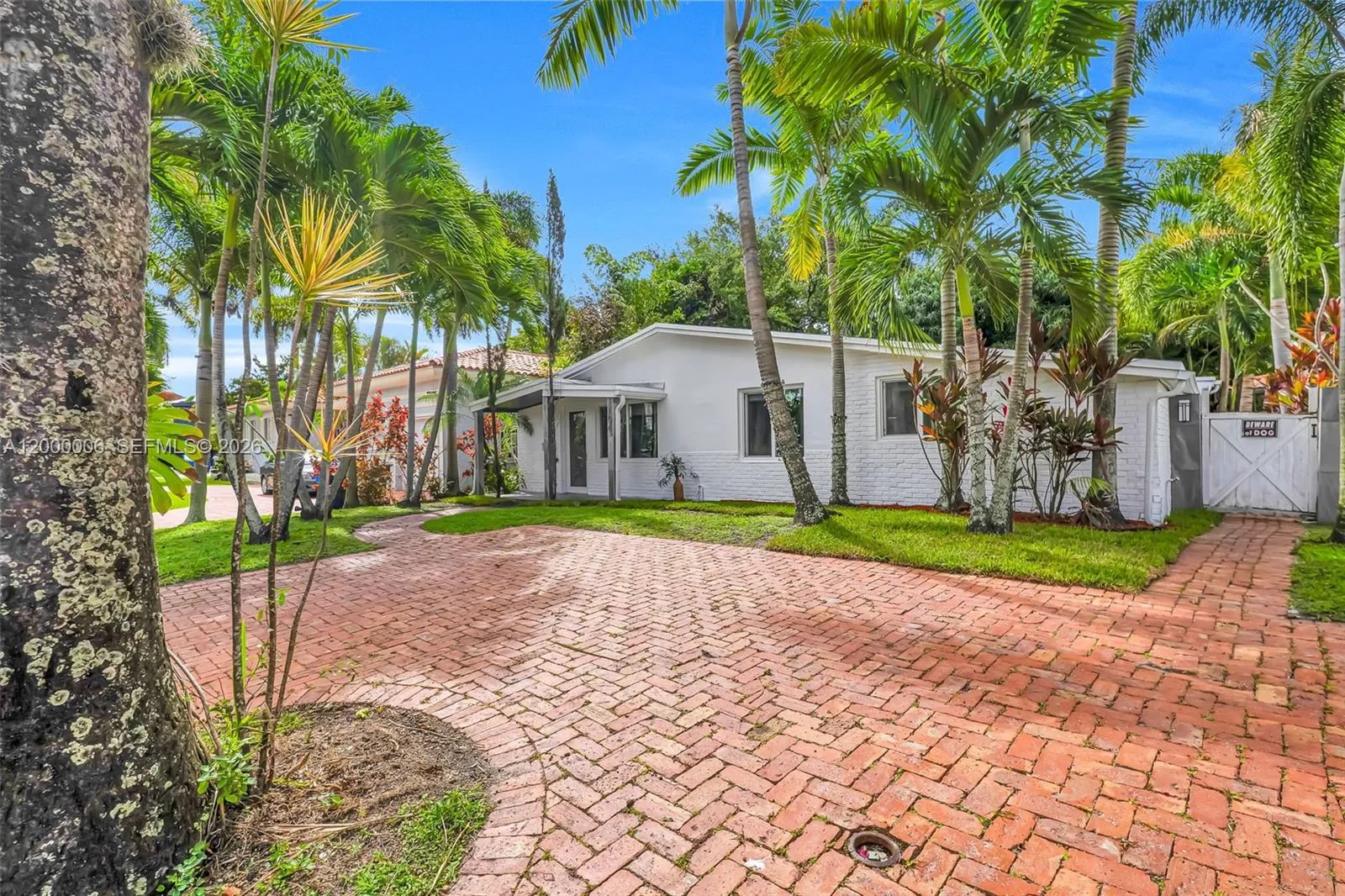 1104 NE 85th St, Miami FL 33138