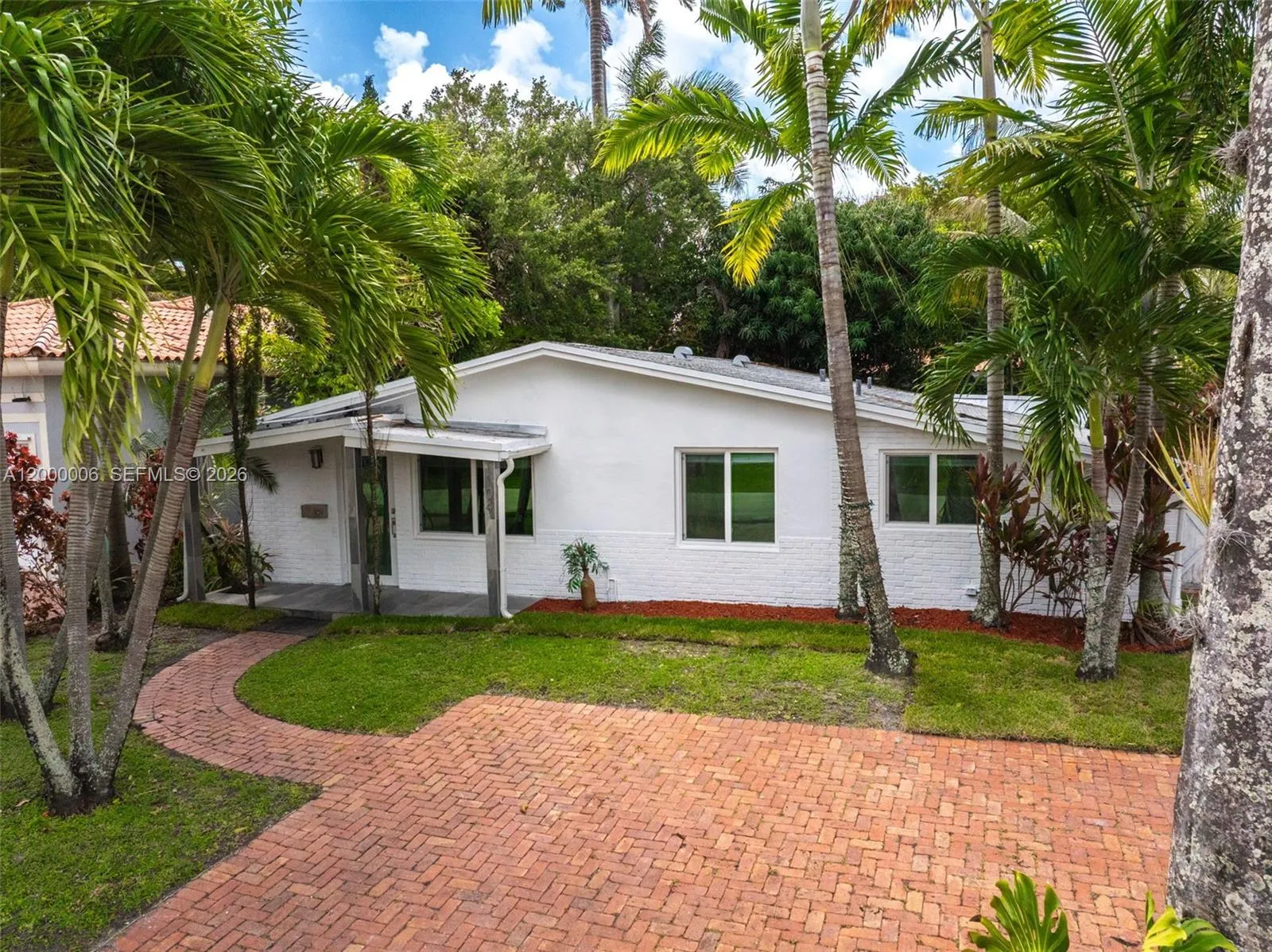 1104 NE 85th St, Miami FL 33138