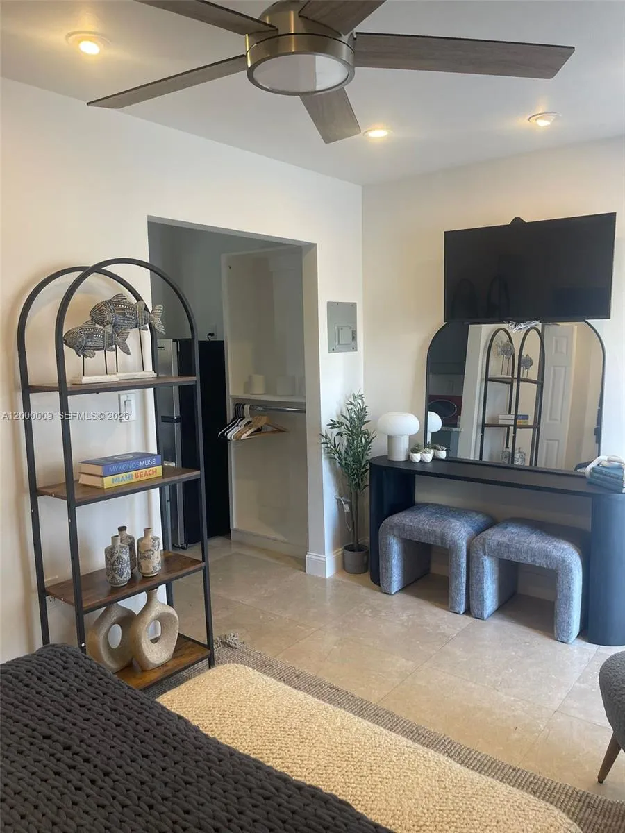 338 Roosevelt St, Hollywood FL 33019