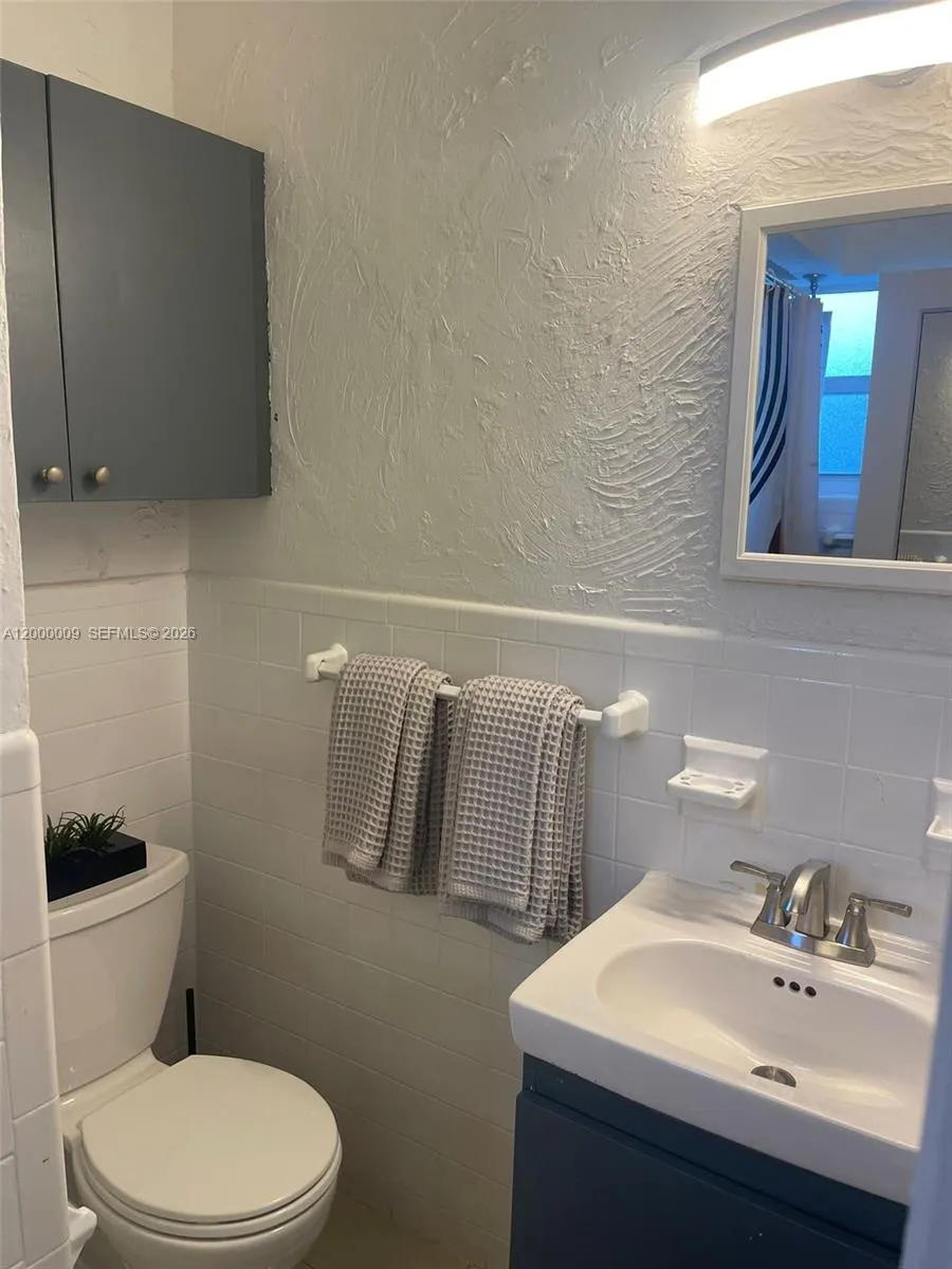 338 Roosevelt St, Hollywood FL 33019