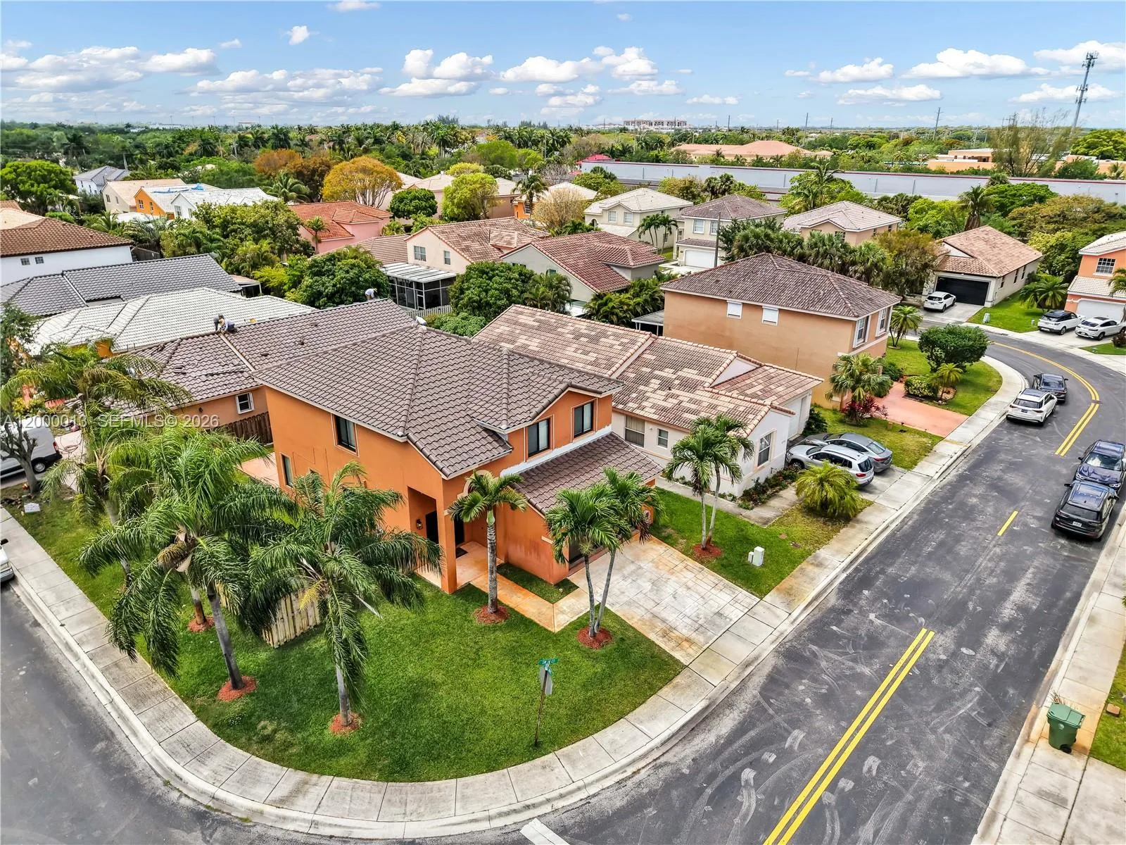 10526 SW 14th Ct, Pembroke Pines FL 33025