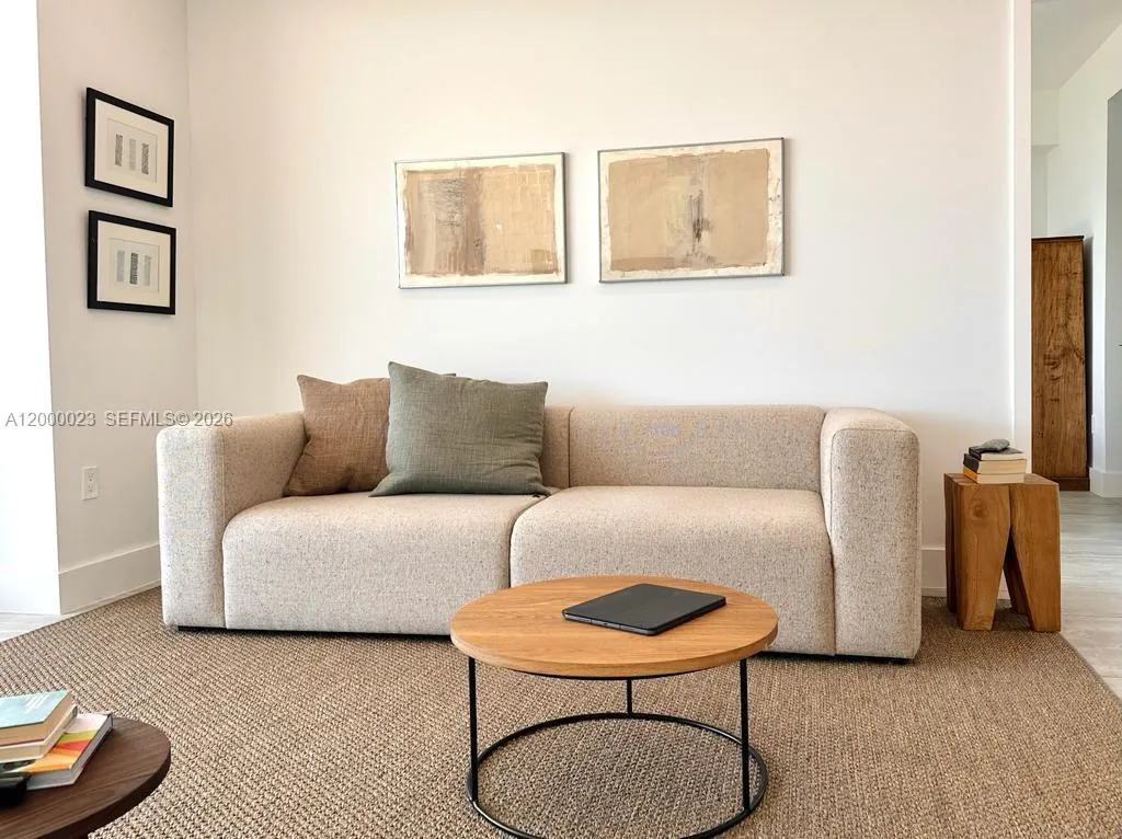 488 NE 18th St # 606, Miami FL 33132