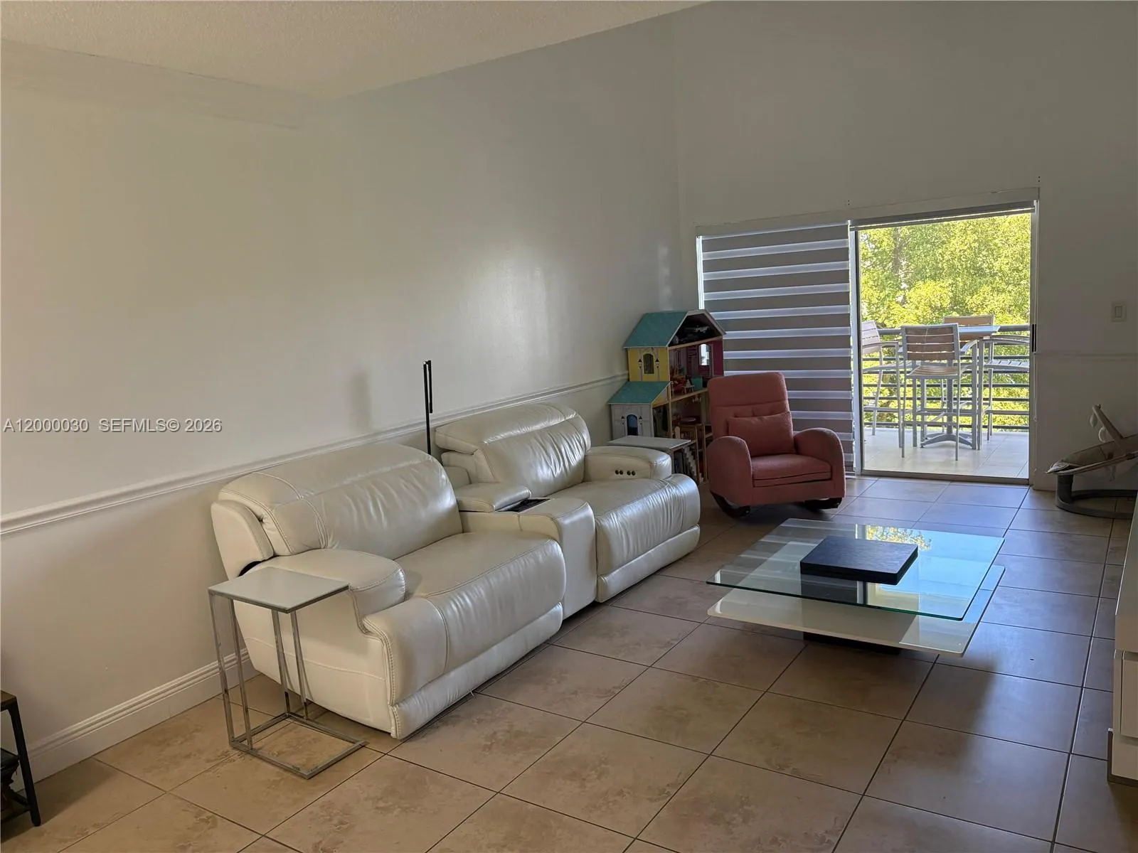 9731 Fontainebleau Blvd # F310, Miami FL 33172