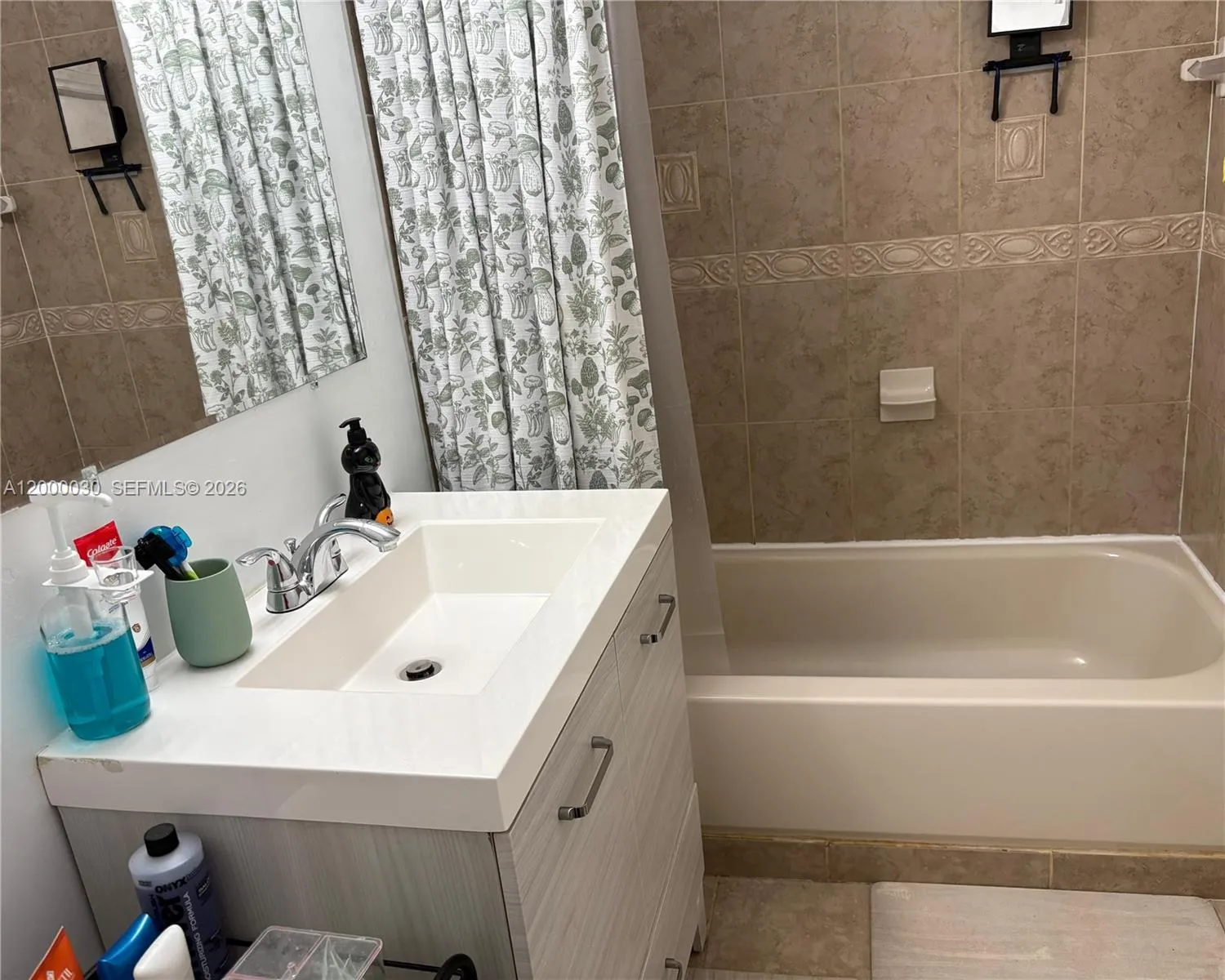 9731 Fontainebleau Blvd # F310, Miami FL 33172