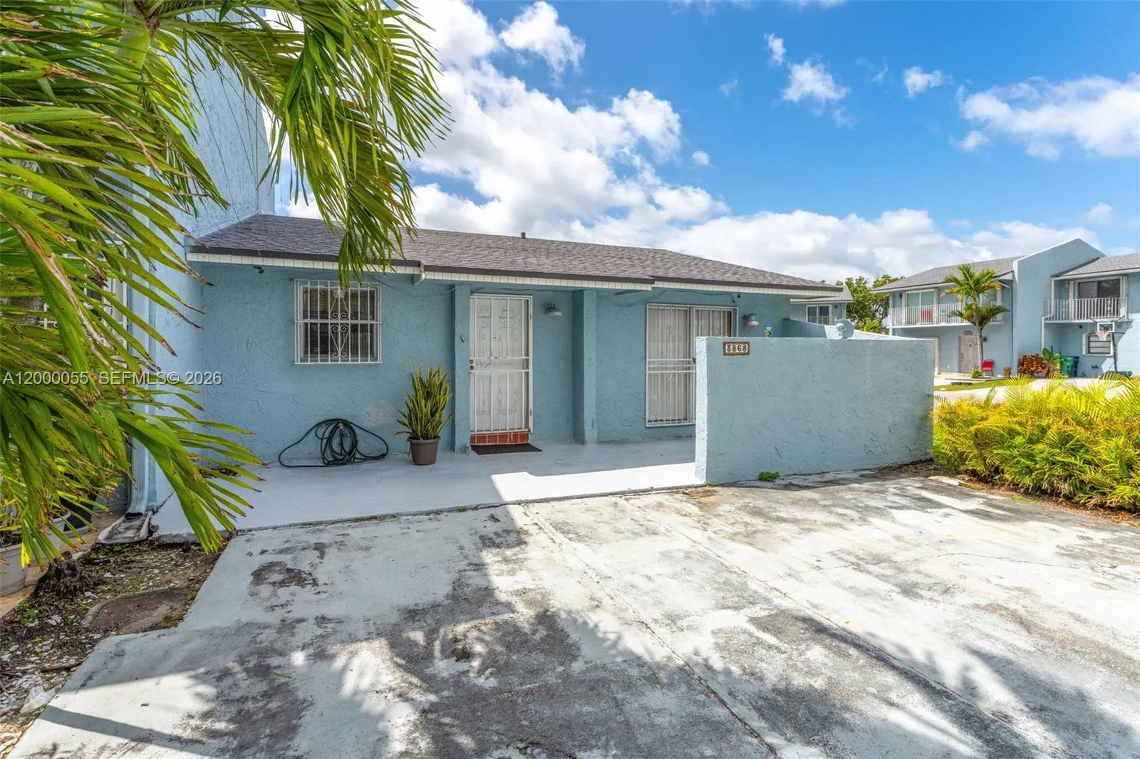 3868 SW 107th Ave # 11, Miami FL 33165