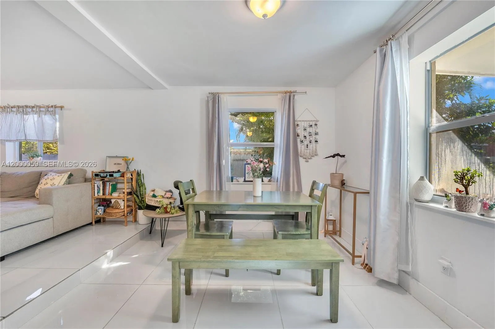 827 NW 114th St, Miami FL 33168