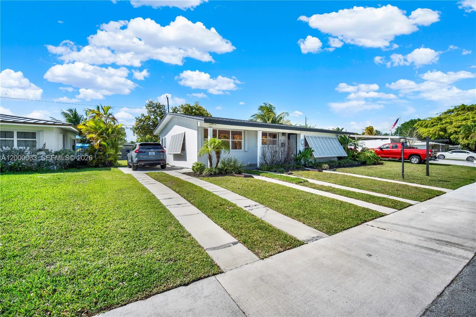 9401 Jamaica Dr, Cutler Bay FL 33189