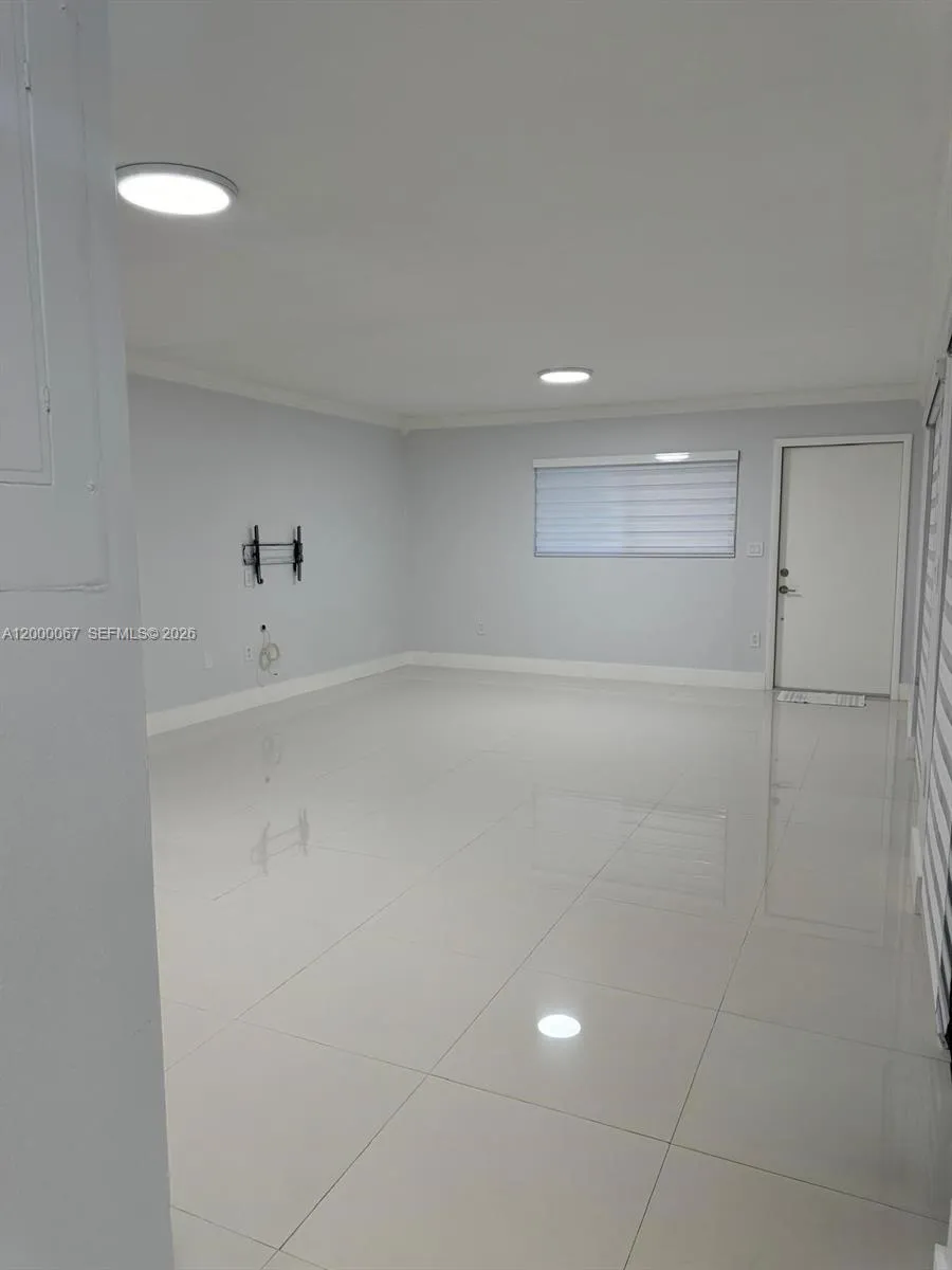 14343 SW 97th Ln, Miami FL 33186