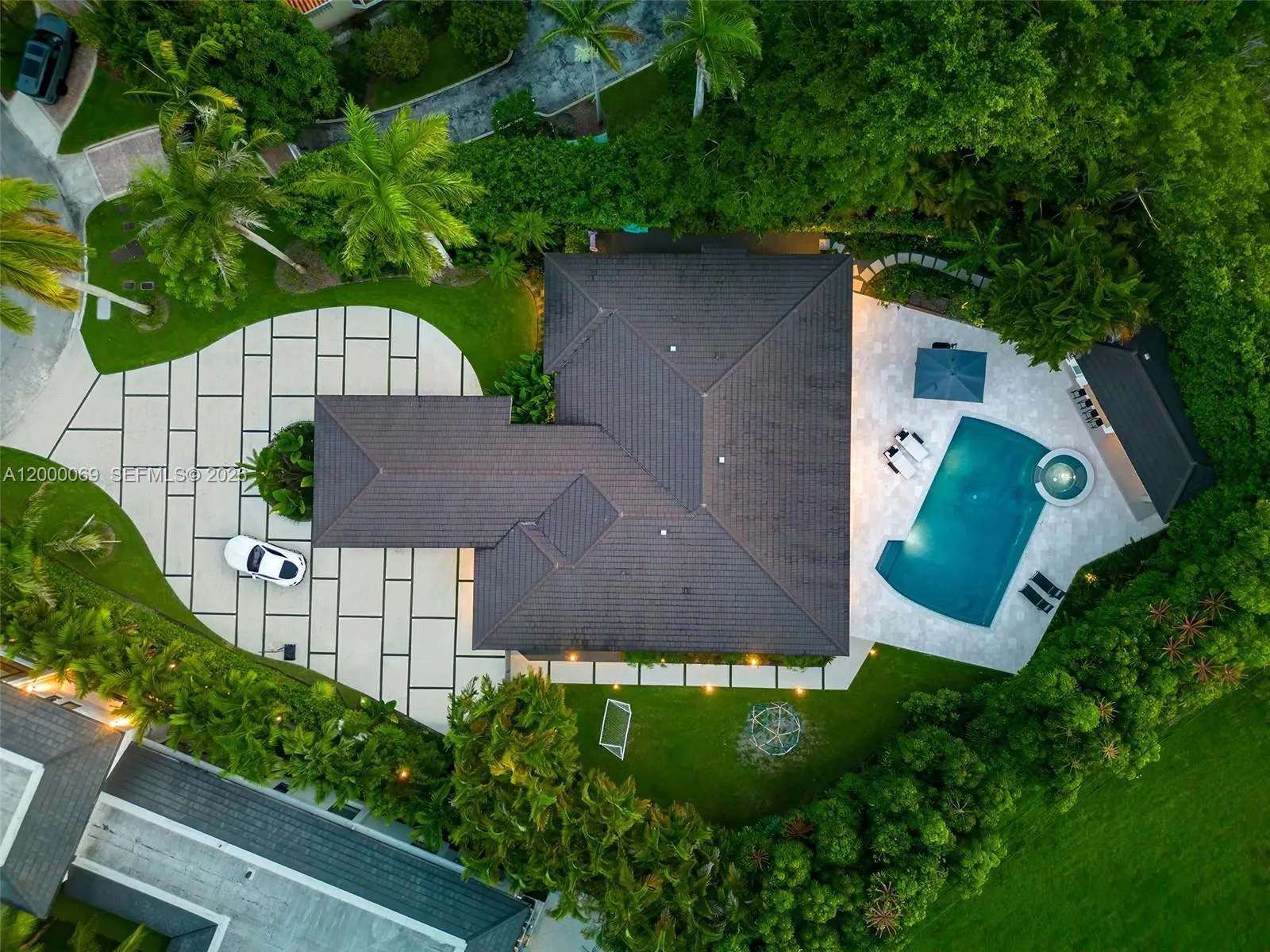 4800 Bay Point Rd, Miami FL 33137