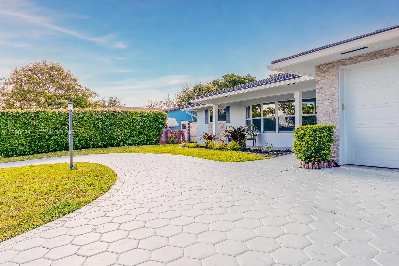 5012 Grant St, Hollywood FL 33021