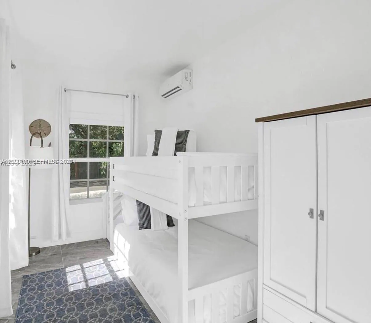 2501 NE 181st St # 0, North Miami Beach FL 33160