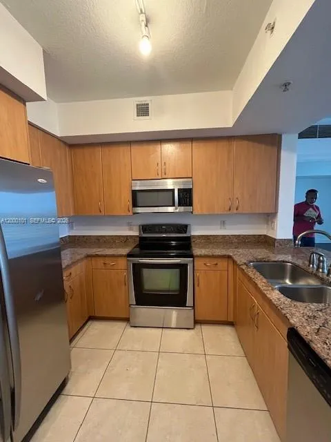 1830 Radius Dr # 409, Hollywood FL 33020