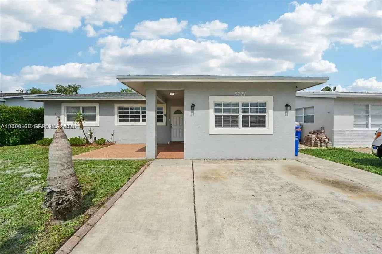 3 bedroom 2 bath for sale at 3731 NE 17th Ave, Pompano Beach FL 33064