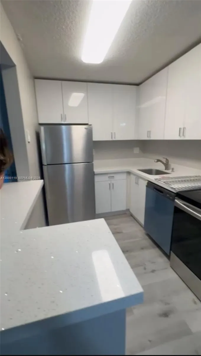 7100 NW 179th St # 102, Hialeah FL 33015