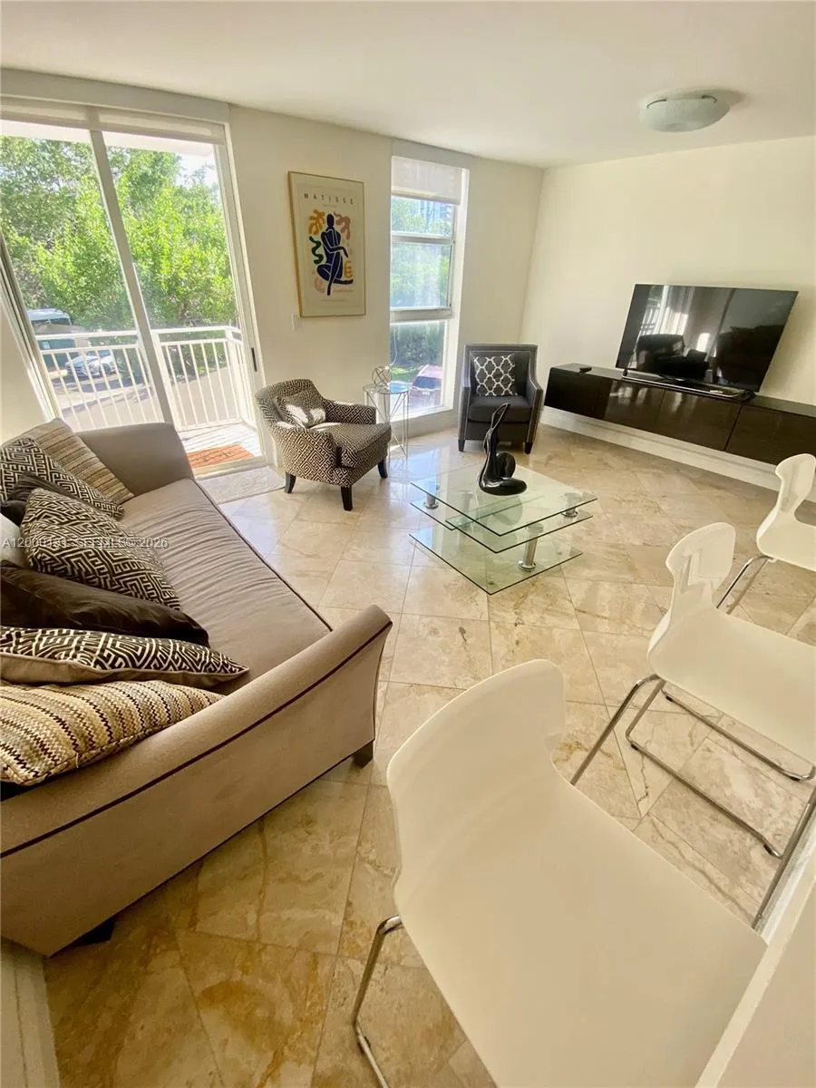 16590 NE 26th Ave # 202, North Miami Beach FL 33160