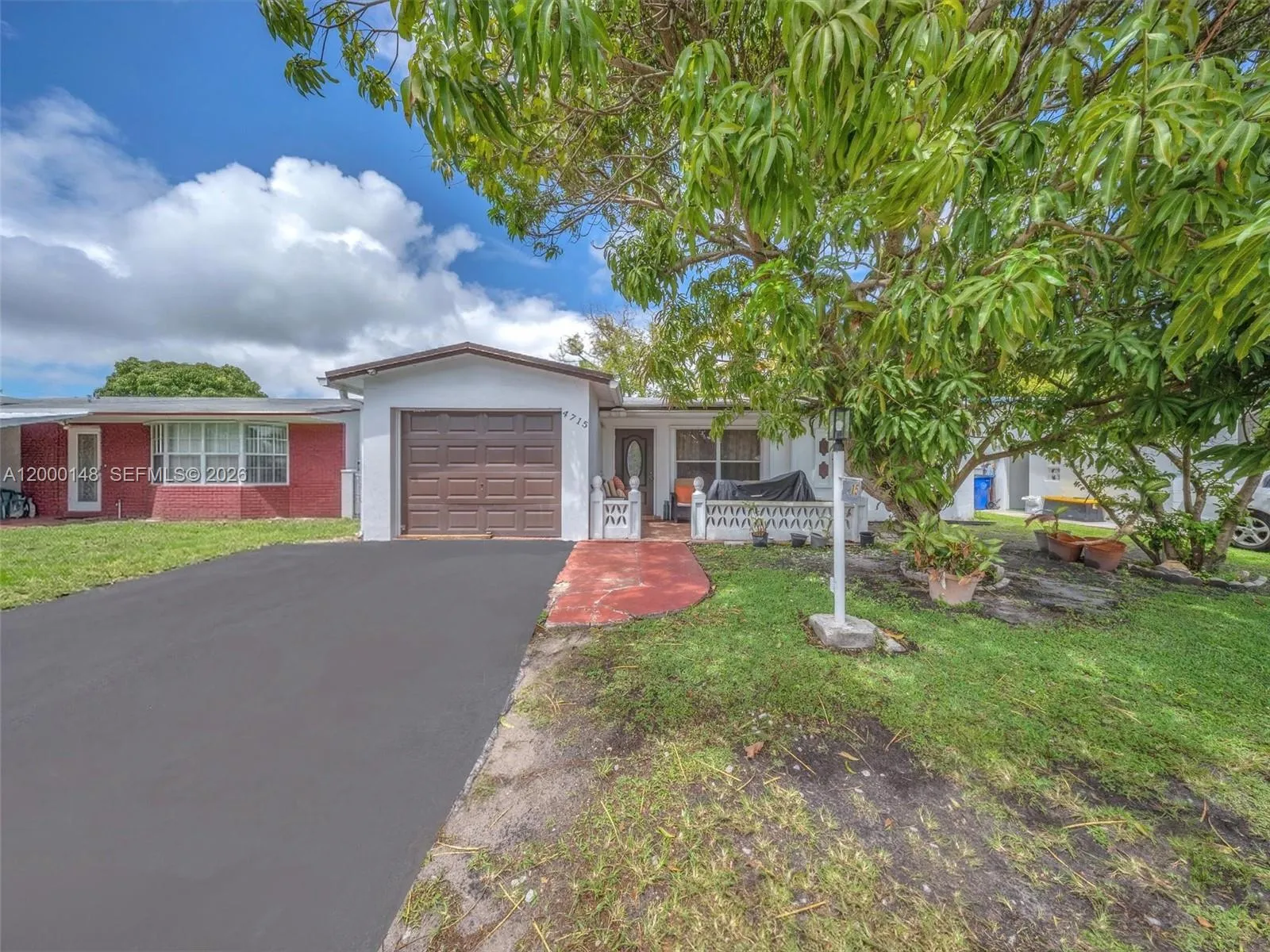 4715 NW 43rd St, Lauderdale Lakes FL 33319