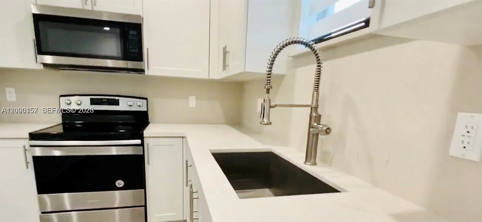 2611 NW 166 St, Miami Gardens FL 33054