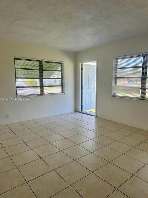 5649 SW 27th St # 1, West Park FL 33023