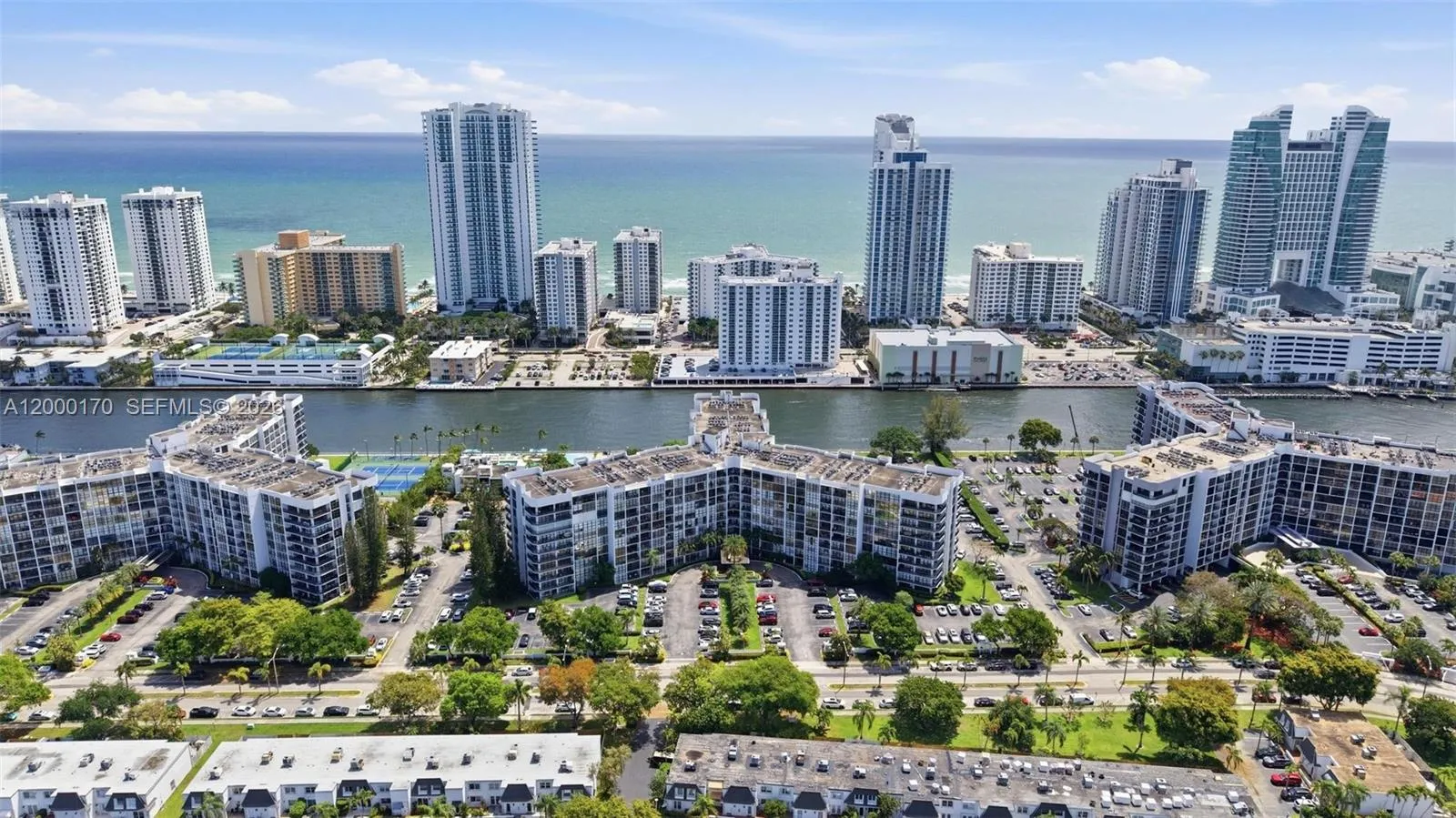 800 Parkview Dr # 506, Hallandale Beach FL 33009