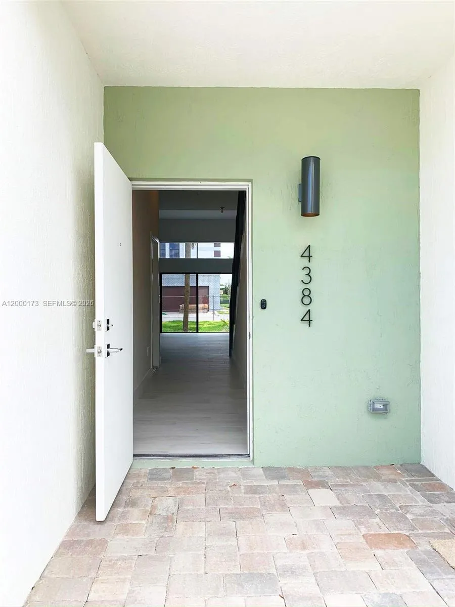 4384 NW 9th St # 4384, Plantation FL 33317