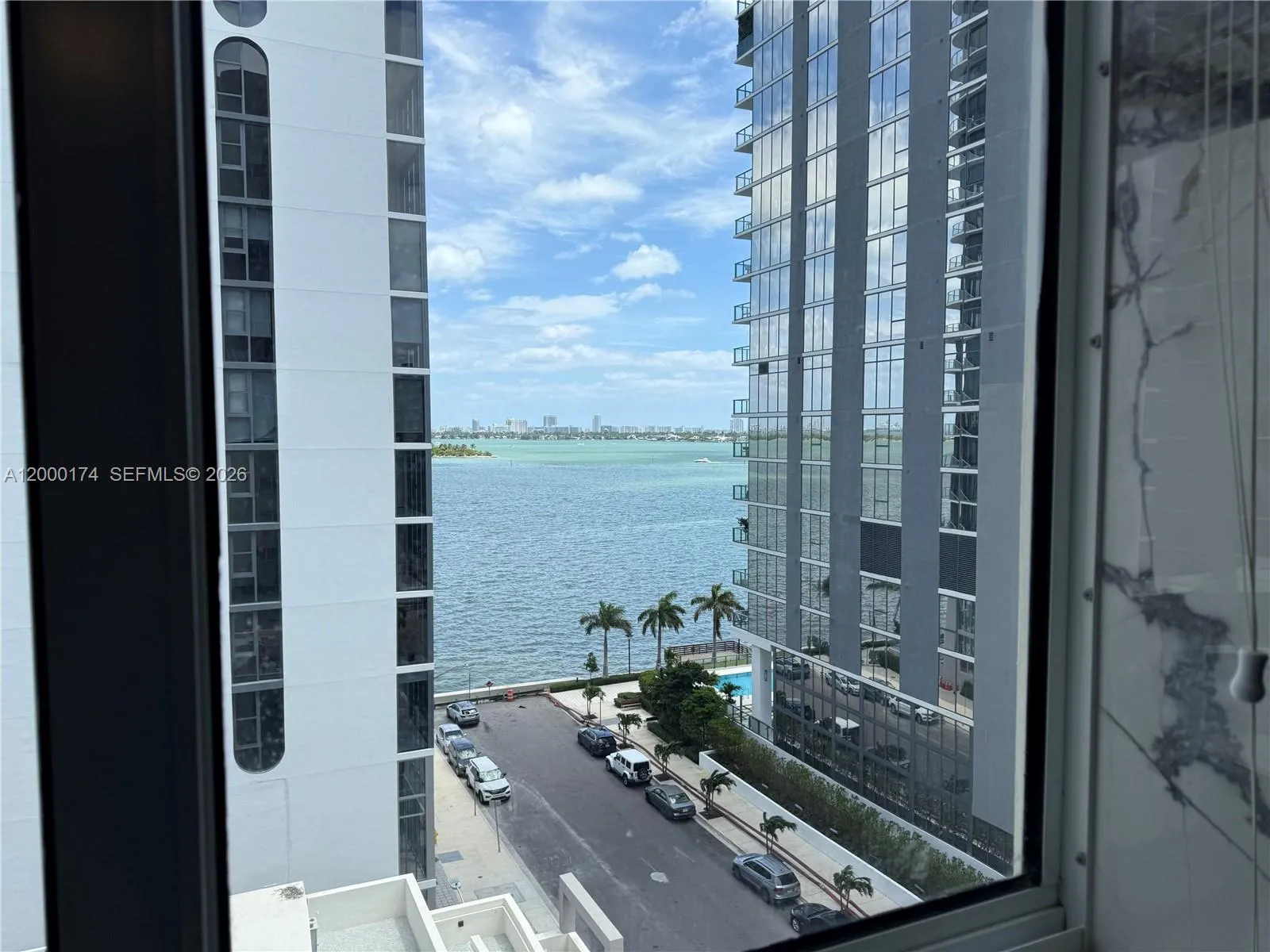 601 NE 23rd St # 903, Miami FL 33137