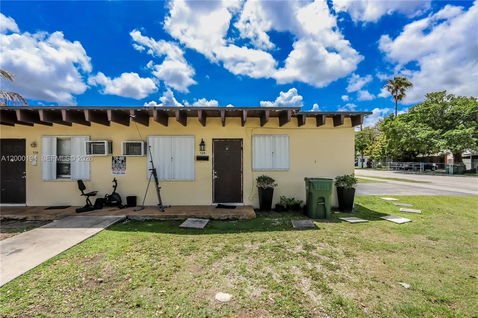 720 SW 6th St, Homestead FL 33030