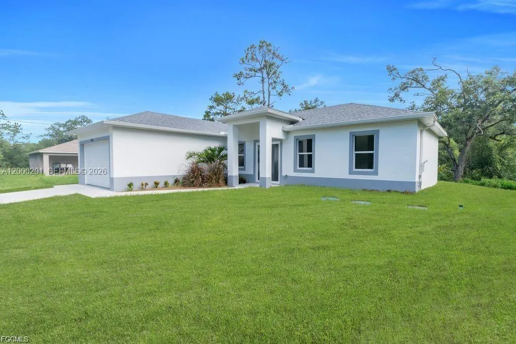 2003 E 14th ST, Lehigh Acres FL 33972