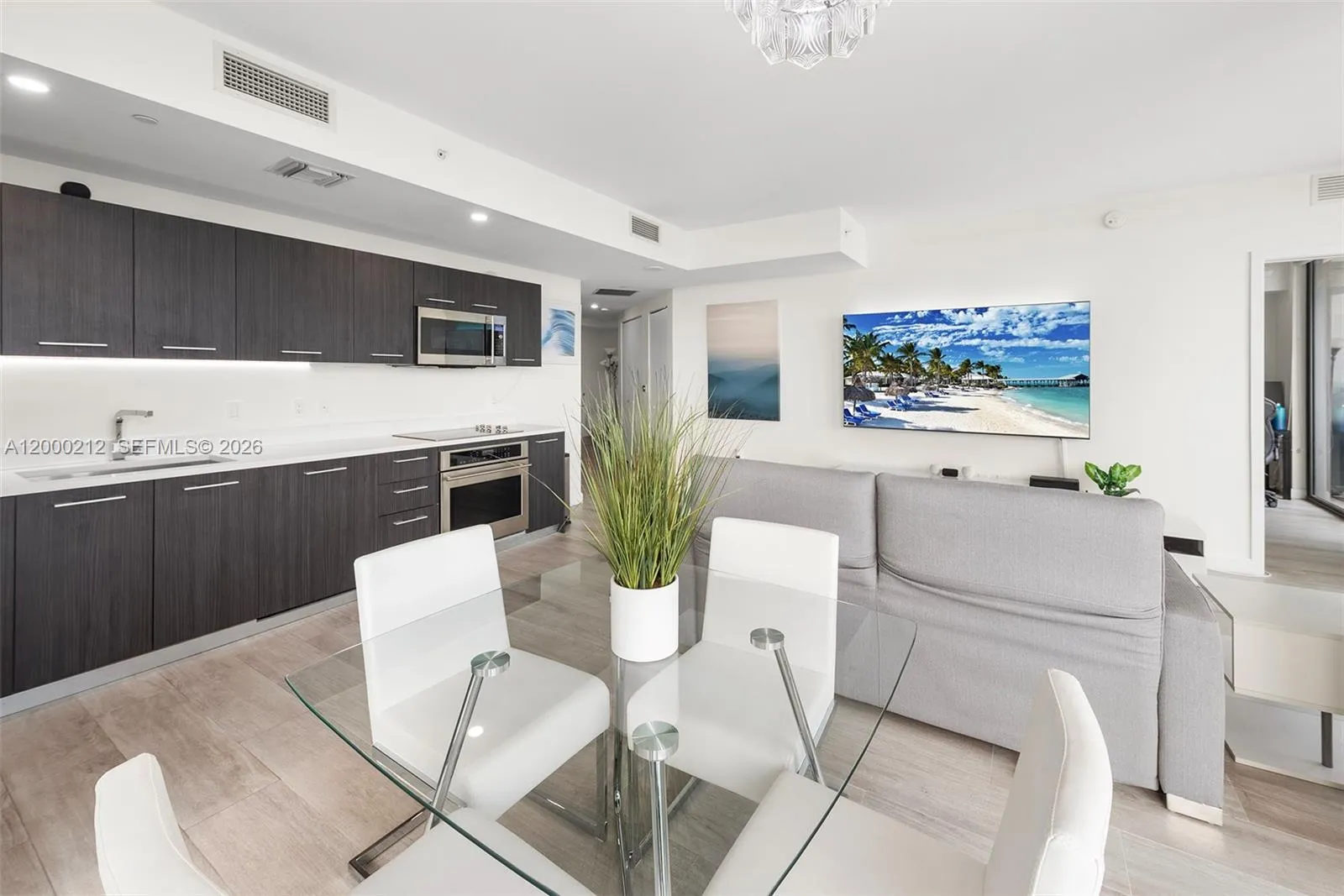 45 SW 9th St # 4006, Miami FL 33130